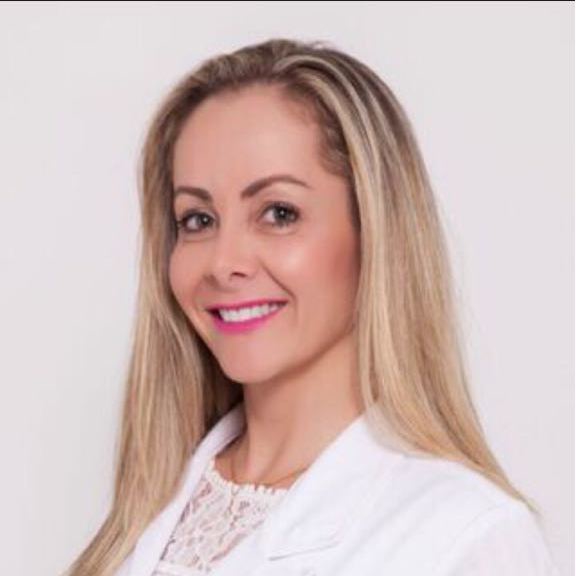 Dr&ordf;. Kristhiane Di Domenico